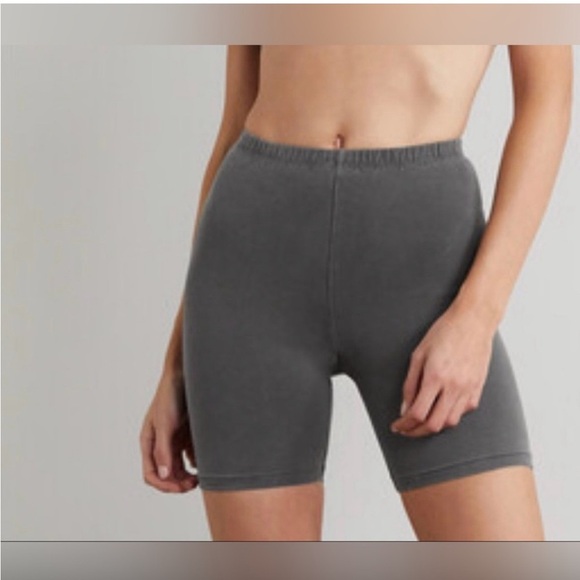 SKIMS Outdoor Bike Shorts in Ash grey size small high rise lounge stretchy comfy - Picture 8 of 12